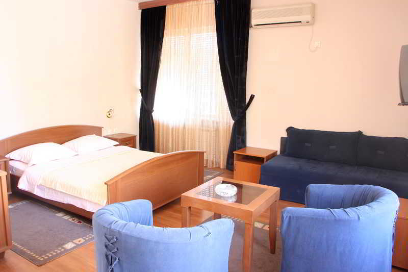Hotel Zepter Palace Banja Luka Zimmer foto